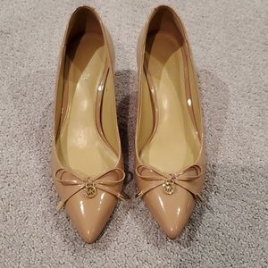 MICHAEL KORS Nancy Bow pointy toe nude